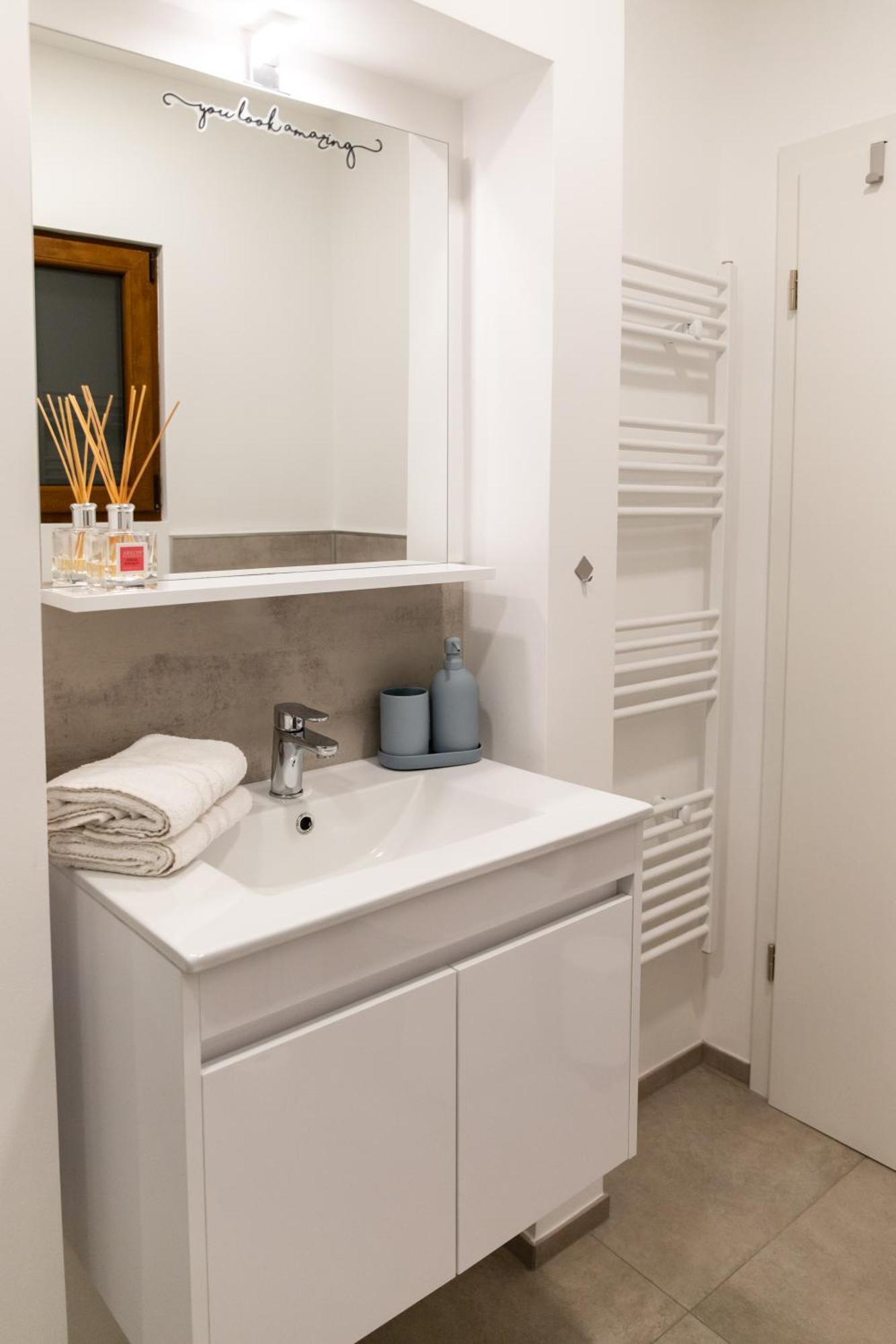Oliver Street Apartment Vipava Zewnętrze zdjęcie
