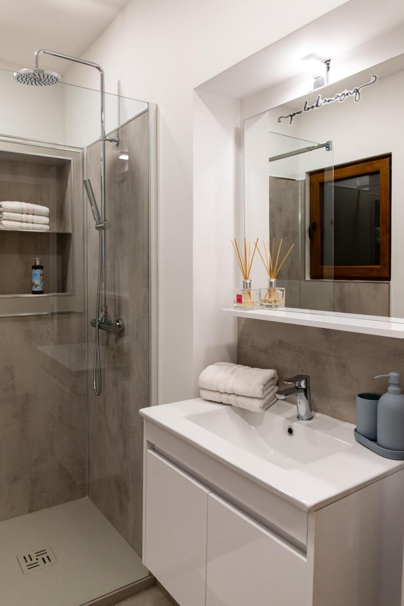 Oliver Street Apartment Vipava Zewnętrze zdjęcie